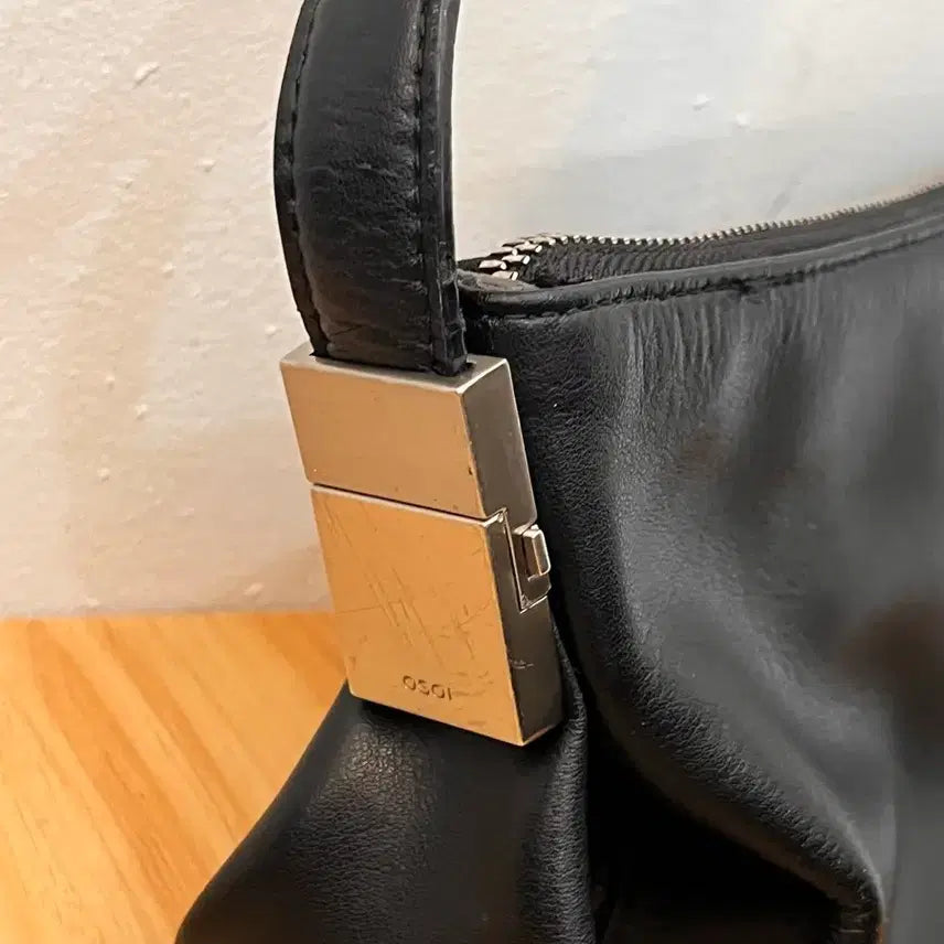 [BUNJANG] OSOI Bruni Mini Shoulder Bag Black Cowhide / OSOI 오소이 브루니 미니 블랙 소가죽 숄더백