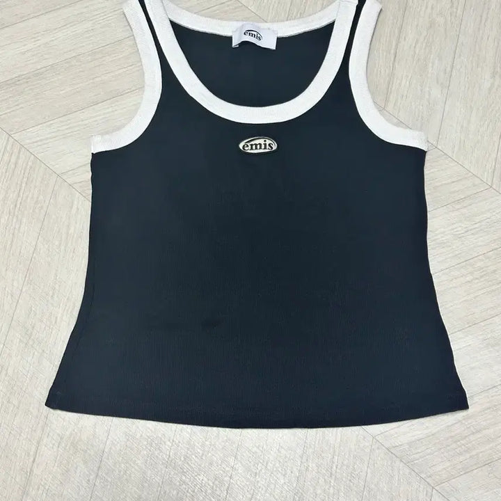 [BUNJANG] Emis Sleeveless Top / 이미스 민소매티(정가 48,000원)