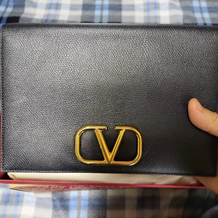 [BUNJANG] Valentino V Logo Clutch Bag / 발렌티노 v브이로고 클러치백