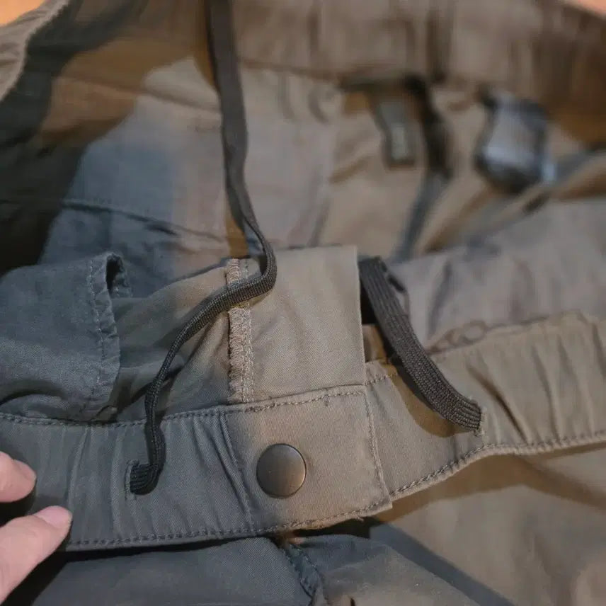 [BUNJANG] H&amp;M Khaki Cargo Pants XL / H&amp;M 가능성 긴카키색 팬츠 XL 허리조절 할수잇음 최상