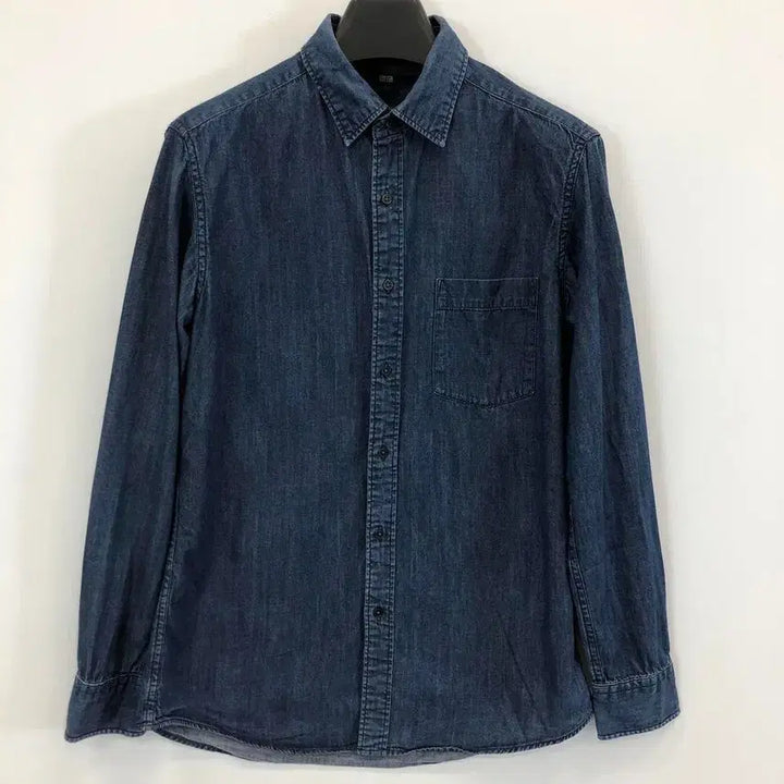 [BUNJANG] Uniqlo Dark Wash Denim Shirt (M) / 유니클로 진청 데님셔츠 M