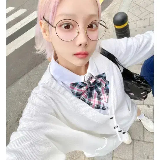 [BUNJANG] Loose Fit V-Neck Knit Cardigan - Ivory / 루즈핏 스쿨룩 아방 브이넥 니트가디건 아이보리