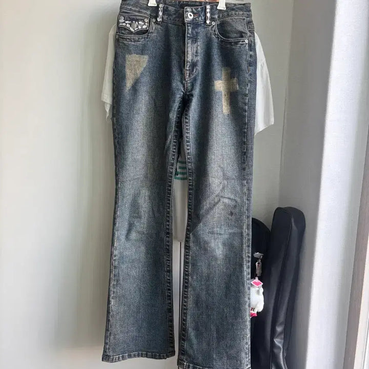 [BUNJANG] Cubic Wash Semi Bootcut Denim Jeans / 큐빅 워싱 세미부츠 데님 y2k 청바지