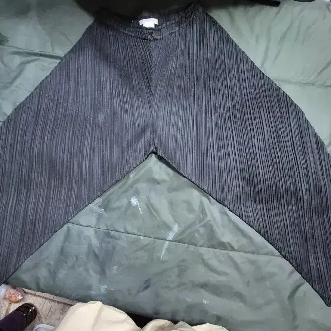[BUNJANG] Issey Miyake Pleats Please Pants Black / 이세이미야케  플리츠플리즈.  (입체재단)..바지.