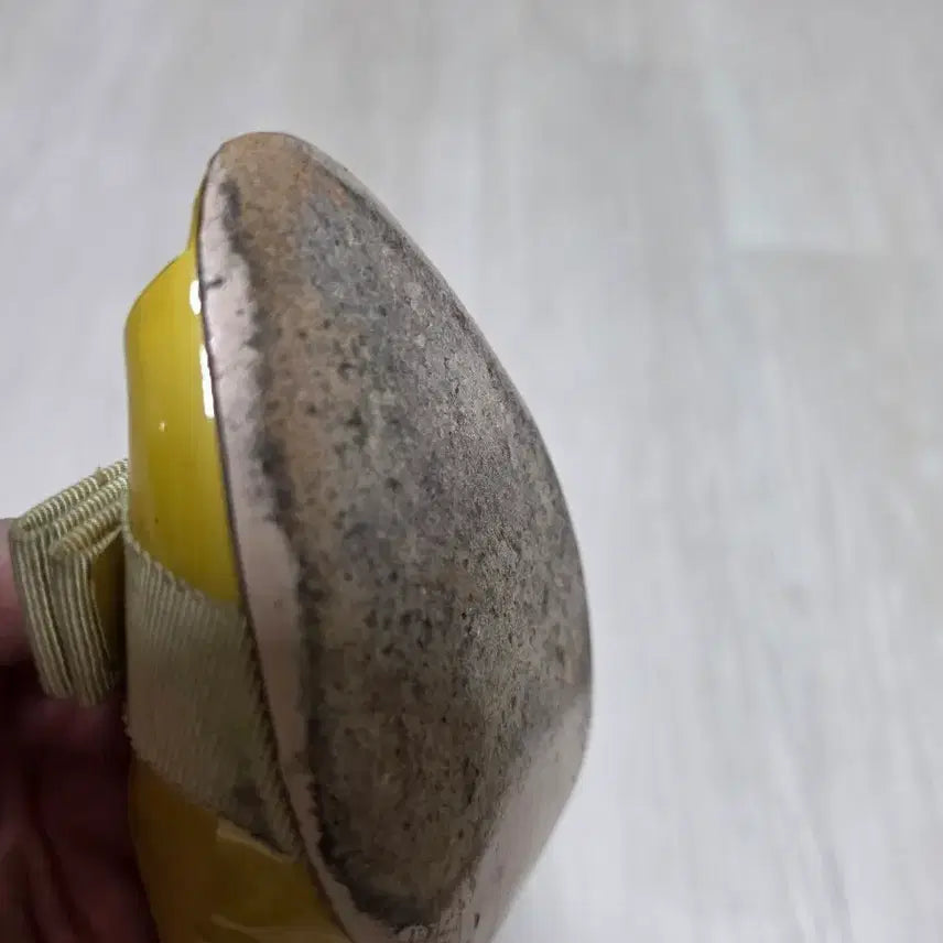 [BUNJANG] Salvatore Ferragamo Yellow Vara Heel Shoes (Size 235) / 페라가모 옐로우 바라 힐 235
