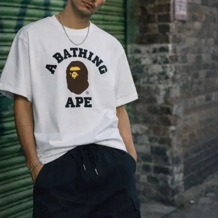 [BUNJANG] BAE BAPE College Logo T-Shirt Unisex / 특가)BAE 베이프 컬리지 로고 반팔티 남여공용 무료배송