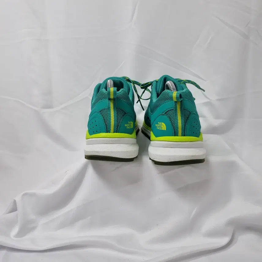 [BUNJANG] The North Face Dynamic Trail Green Sneakers (Vintage) / 빈티지하서 260 노스페이스 다이나믹 트레일 그린 스니커즈