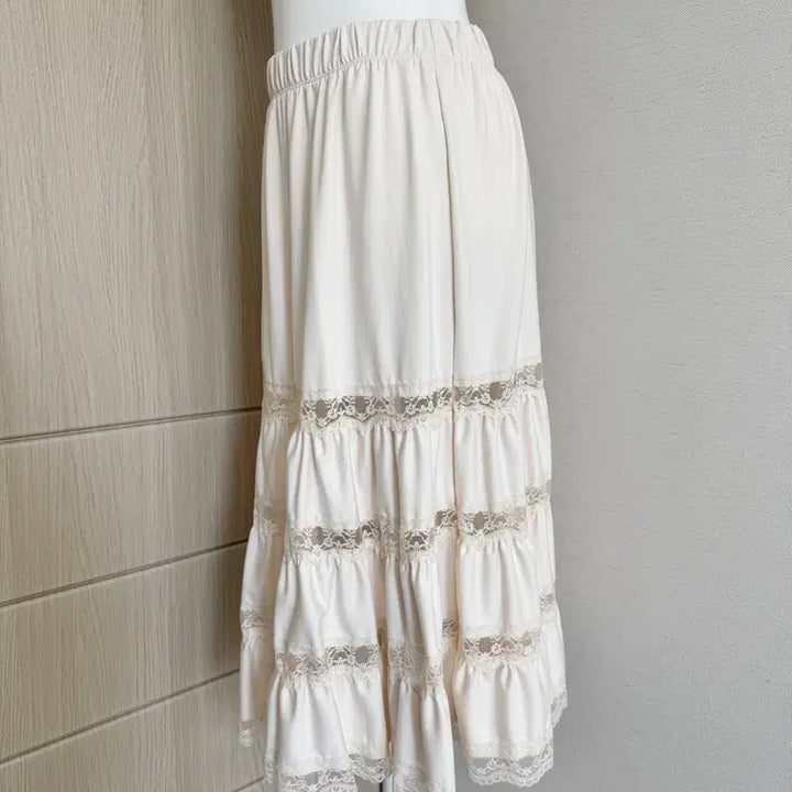 [BUNJANG] Lace Frill Satin Skirt / 새상품) 레이스 프릴 새틴 스커트