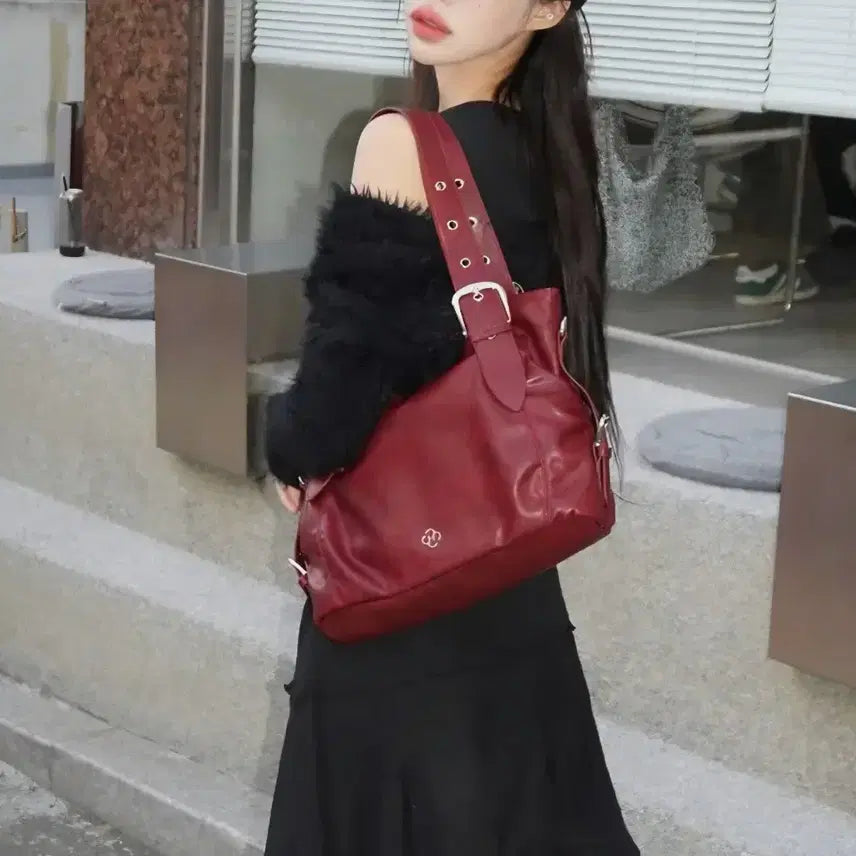 [BUNJANG] Hireri Bibi Buckle Shoulder Bag Burgundy / 히어리 비비 버클 숄더백 버건디