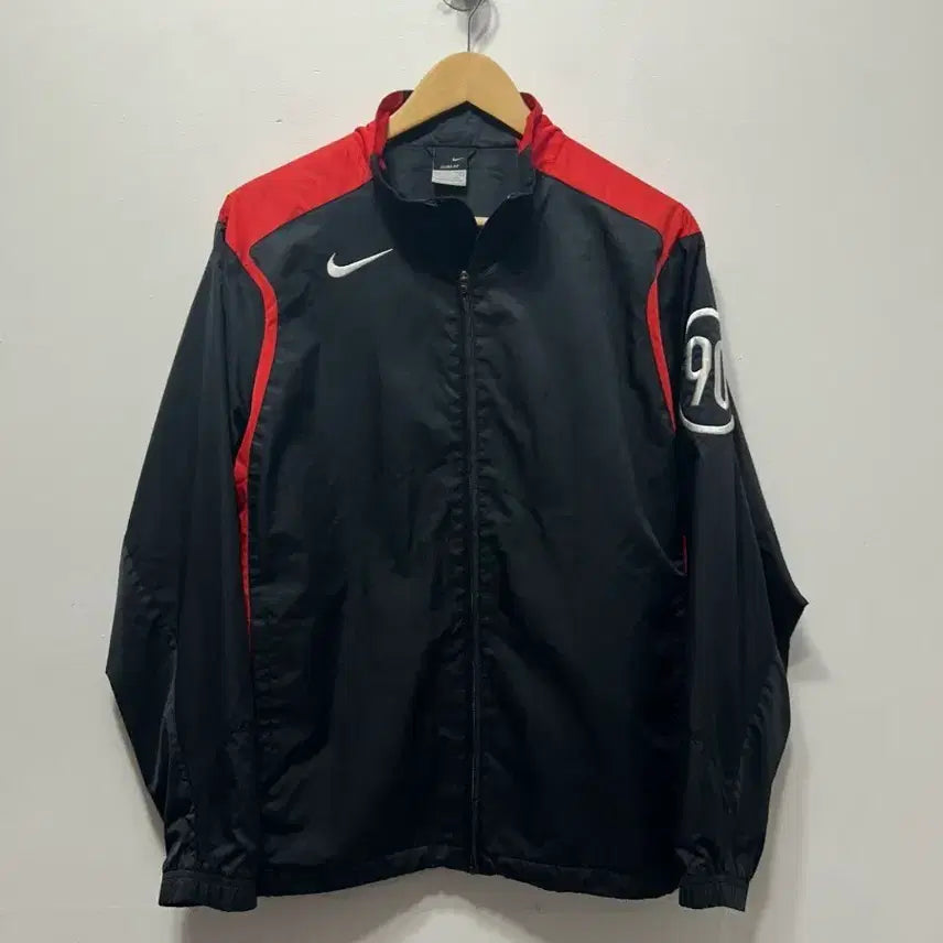 [BUNJANG] Nike Total 90 Windbreaker Jacket Black/Red M / 나이키 블랙/레드 90 바람막이 자켓 20S 토탈90 M