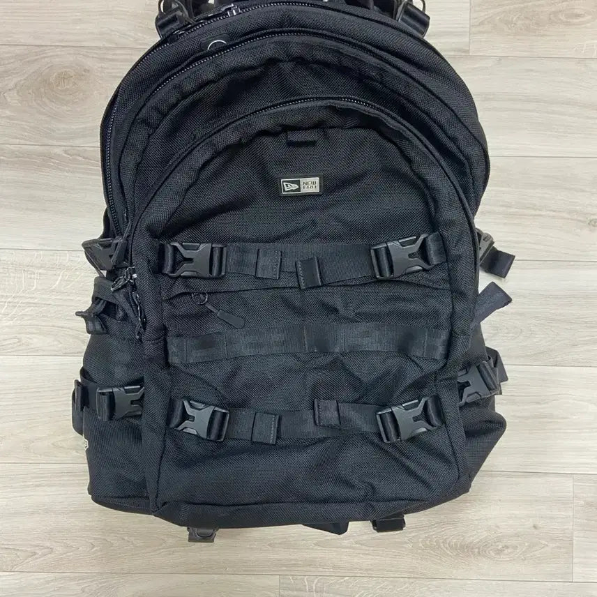 [BUNJANG] New Era Carrier Backpack / 뉴에라 캐리어 백팩