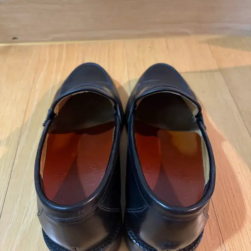 [BUNJANG] Romantic Move Black Leather Loafers / 로맨틱무브 블랙 가죽 로퍼