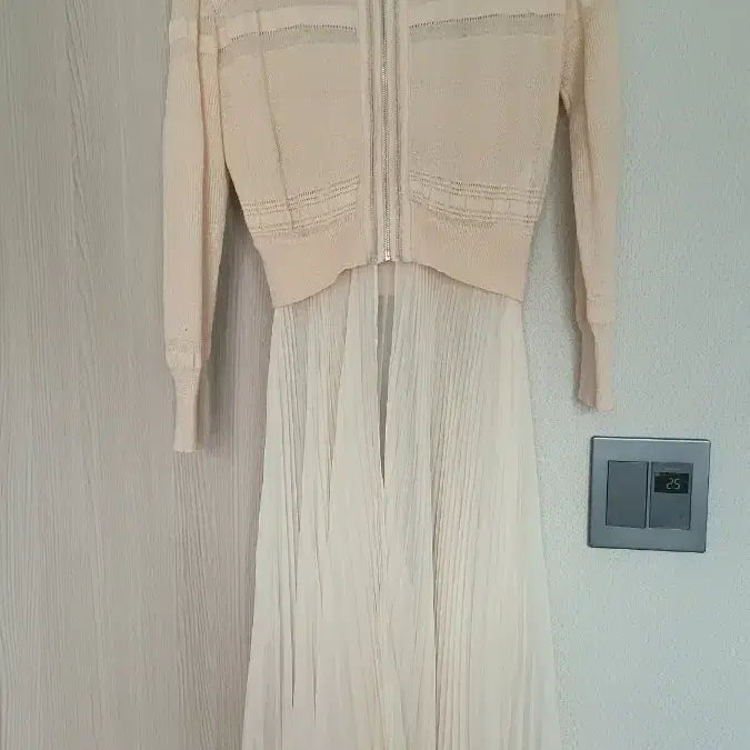 [BUNJANG] Egoist Hooded Knit Pleated Dress / 에고이스트후드 원피스