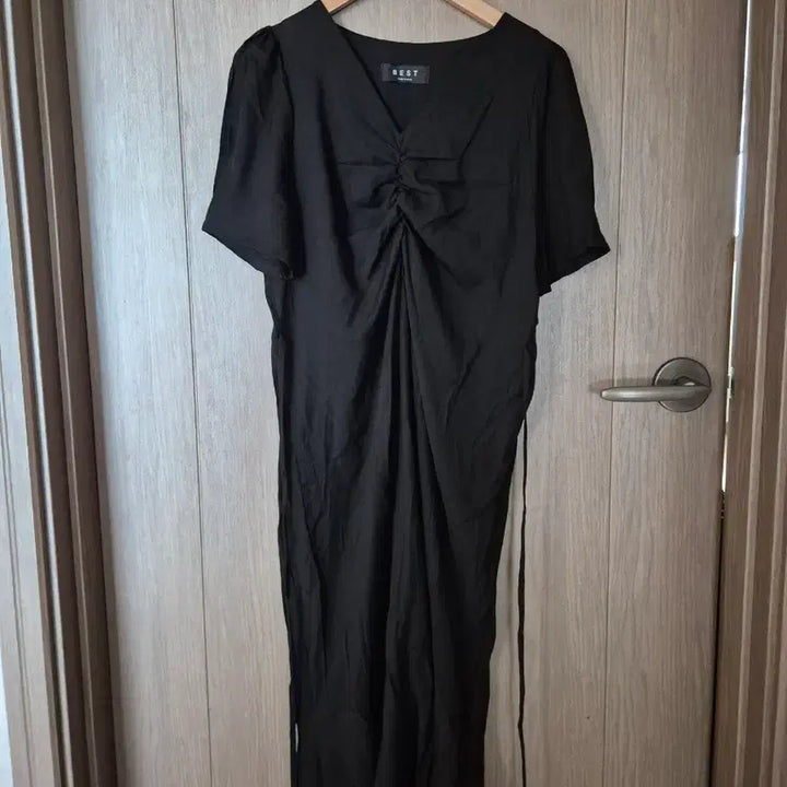 [SOLD OUT] 셔링 브이넥 원피스