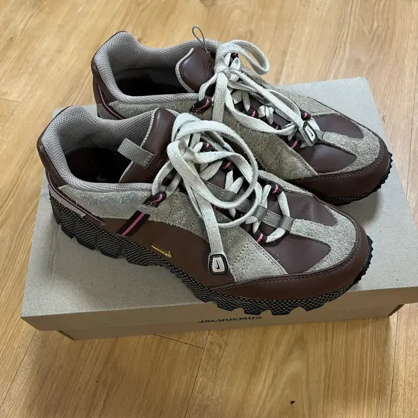 [BUNJANG] Nike Jacquemus Humara Brown/Pink Sneakers / 나이키 자크뮈스 휴마라 255 판매