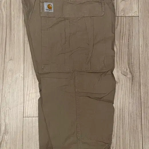 [BUNJANG] Carhartt Regular Cargo Pants (31-32) / 칼하트 레귤러 카고 팬츠 31-32 팔아요!