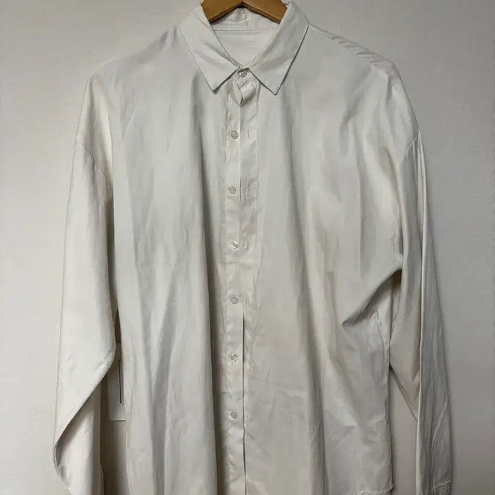 [BUNJANG] 66girls Oversized Fleece Lined Basic White Shirt / 육육걸즈 빅사이즈 겉감기모 기본 화이트 셔츠 (44-99)