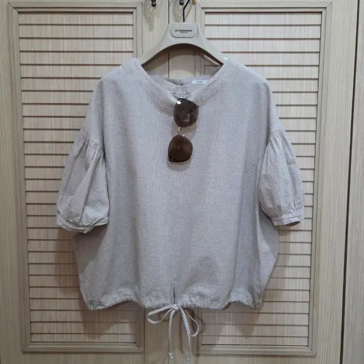 [BUNJANG] BARI Plaid Shirring Blouse / BARI 잔체크 셔링옷