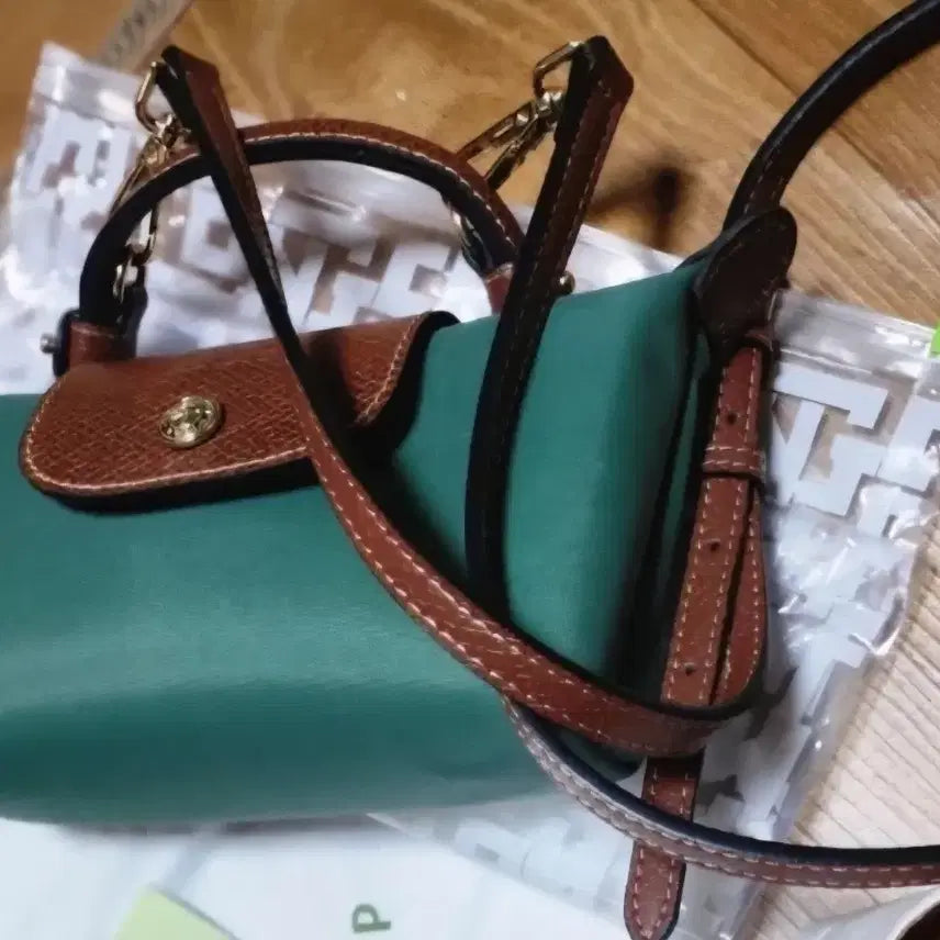 [BUNJANG] Longchamp Le Pliage Green Shoulder Bag with Pouch / 롱샴 르 플리아쥬 그린 숄더백 + 파우치