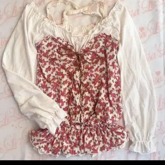 [BUNJANG] Trallalala Strawberry Milk Ribbon Cardigan / (교/판)트랄라라 대대장 유일매물 하트단추 딸기우유 리본 가디건