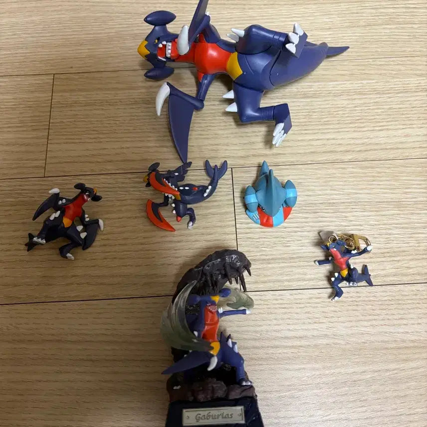[BUNJANG] Garchomp Figure Set / 한카리아스 피규어 세트