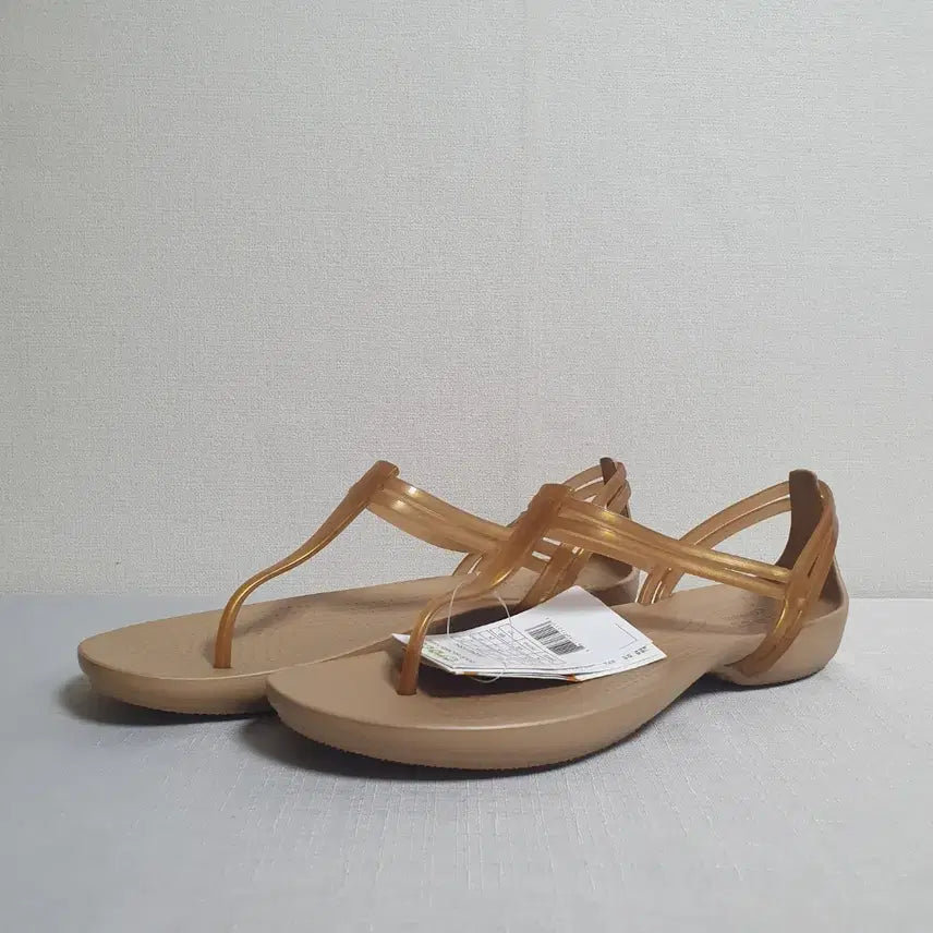 [BUNJANG] Crocs Isabella T-Strap Sandals / 미사용 크록스 여성 샌들 이사벨라 T스트랩 202467-854 250mm