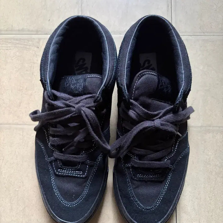 [BUNJANG] Vans Half Cab Reissue All Black Sneakers / [280] 반스 하프캡 리이슈 올블랙