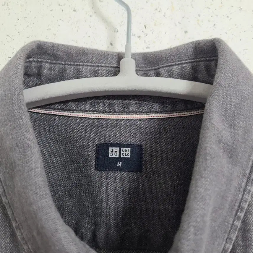 [BUNJANG] Uniqlo Grey Shirt Medium / 유니클로 그레이 셔츠 M 사이즈