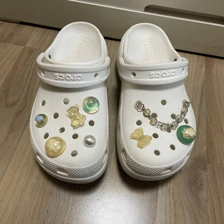 [SOLD OUT] 크록스 클래식 플랫폼 클로그 화이트 230 W6