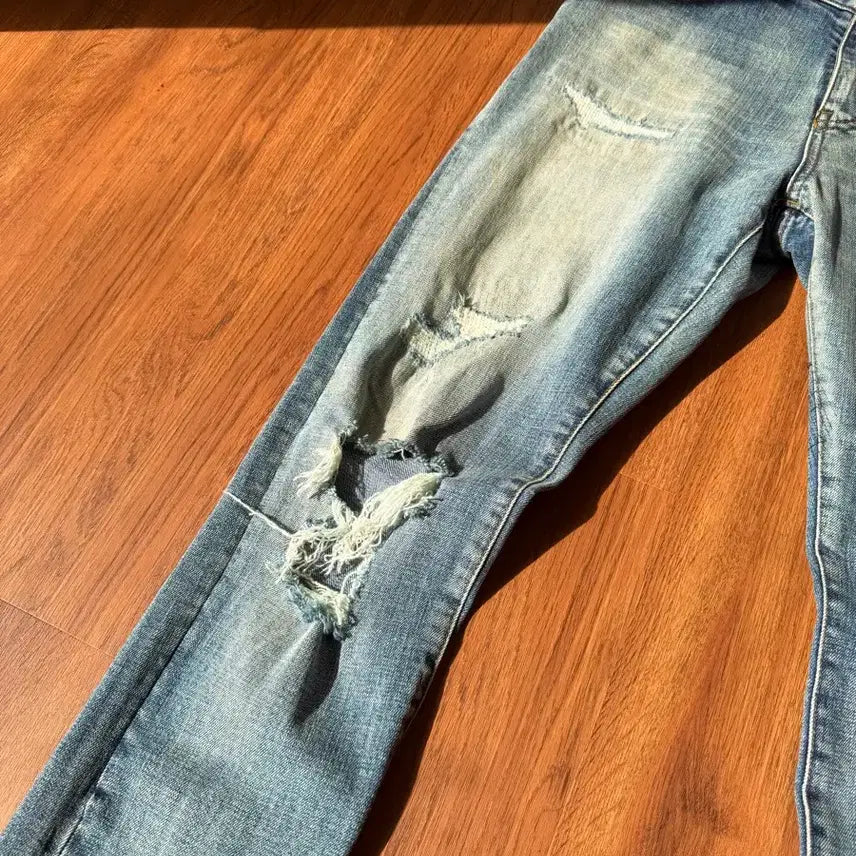 [BUNJANG] Saint Laurent 17SS Distressed Denim Pants / 생로랑 17SS 데미지 데님 팬츠