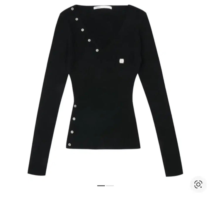 [BUNJANG] Bohemian Seoul Button V-Neck Slit Knit / 보헤미안서울 버튼 브이넥 슬릿 니트 BUTTON SLIT KNIT