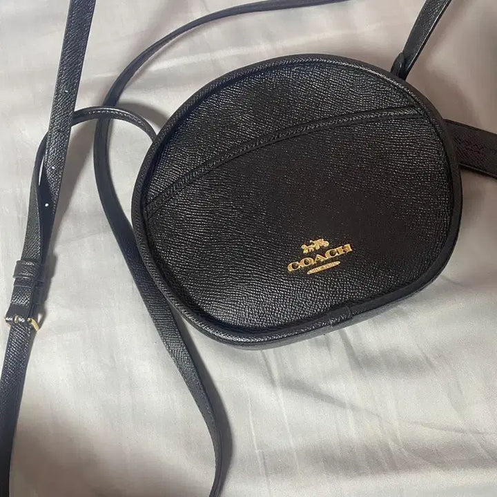 [BUNJANG] Coach Black Leather Canteen Round Tambourine Bag Shoulder Crossbody Bag / 코치 블랙 검정 가죽 캔틴 라운드 탬버린 템버린 가방 숄더백 크로스백
