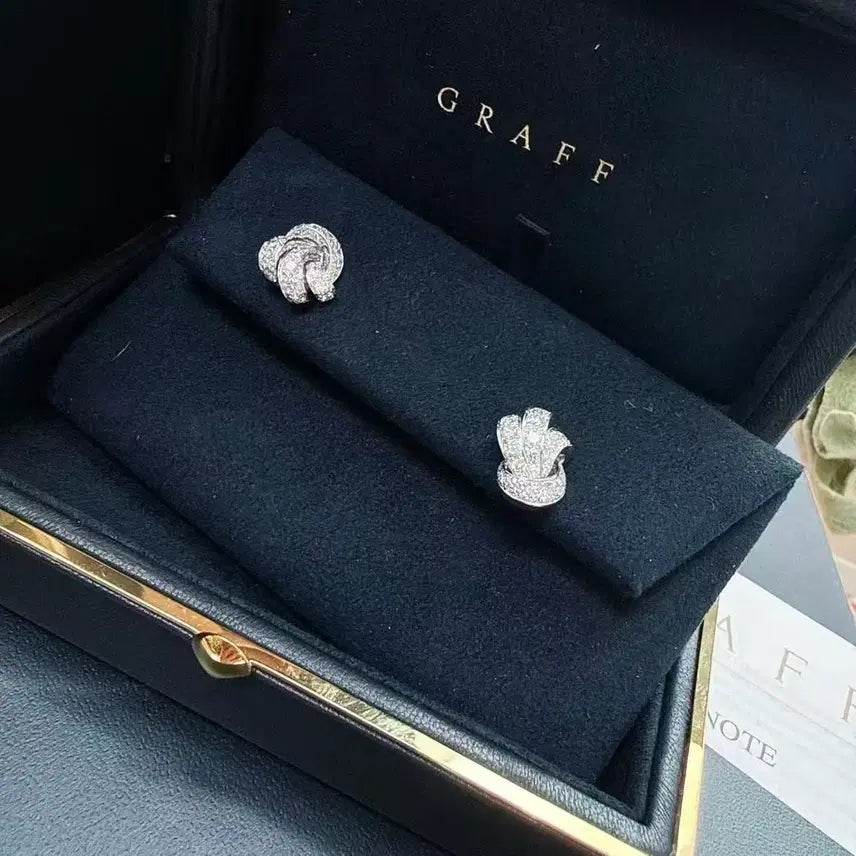 [BUNJANG] GRAFF Diamond Earrings (Pair) / GRAFF 다이아몬드 귀걸이 한쌍