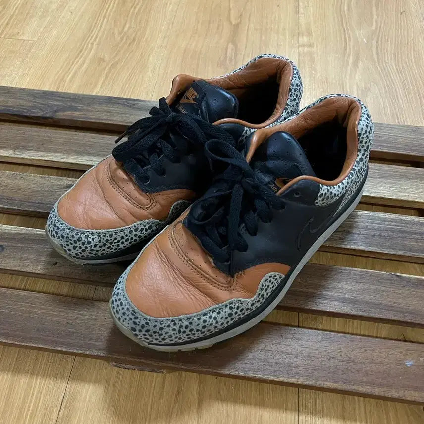 [BUNJANG] Nike Air Safari NRG 25th Anniversary Limited Edition Sneakers (2012) / 2012년 나이키 에어사파리 한정판 25주년 255사이즈 판매