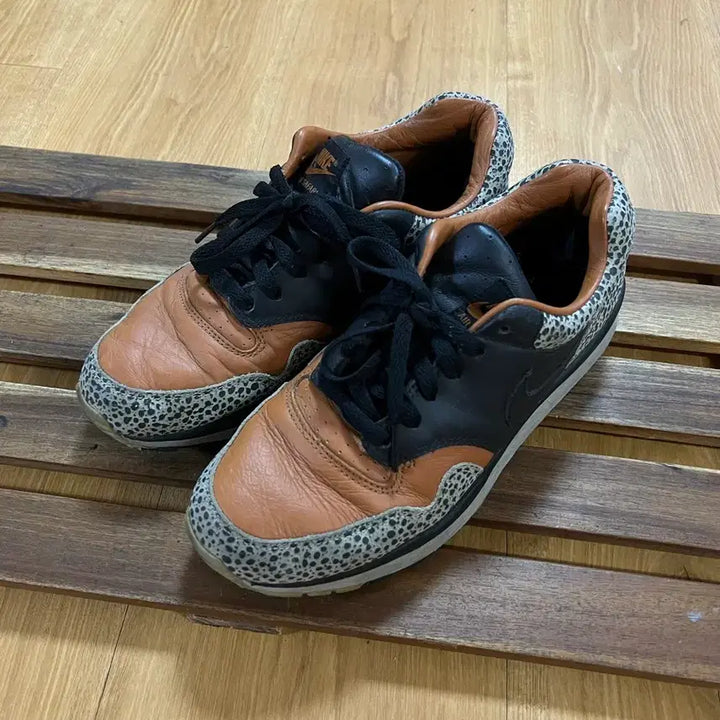 [BUNJANG] Nike Air Safari NRG 25th Anniversary Limited Edition Sneakers (2012) / 2012년 나이키 에어사파리 한정판 25주년 255사이즈 판매