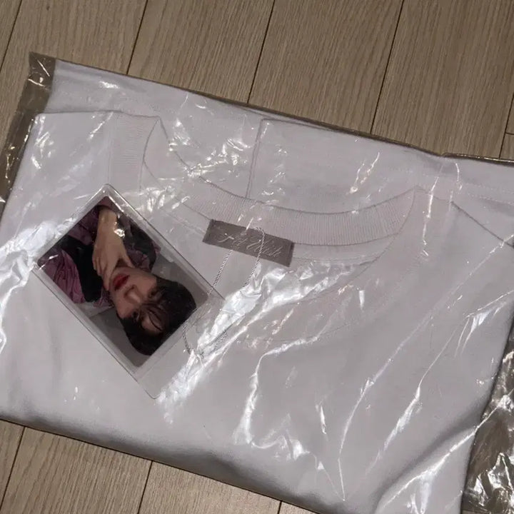 [BUNJANG] NCT WISH Fan Meeting T-Shirt Sion / 엔시티 위시 팬미팅 티셔츠 시온 미개봉 (포카 O)