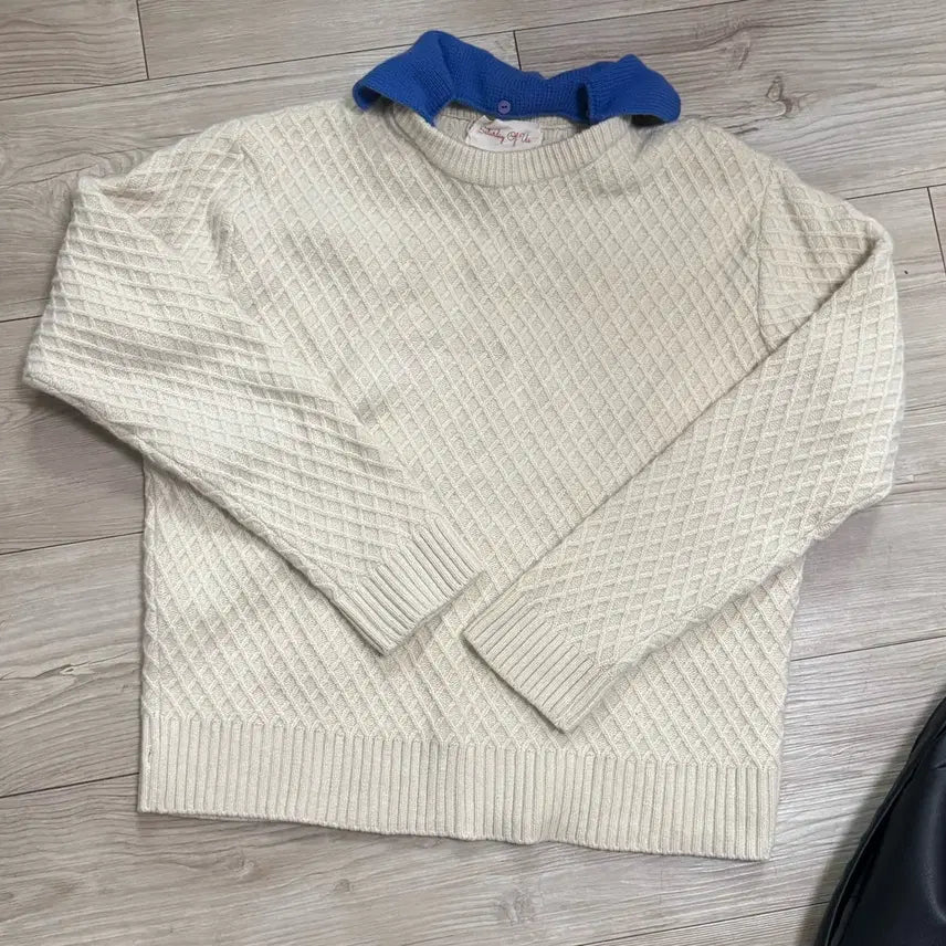 [BUNJANG] M)STU Collared Knit / M)STU 카라 니트 판매합니다