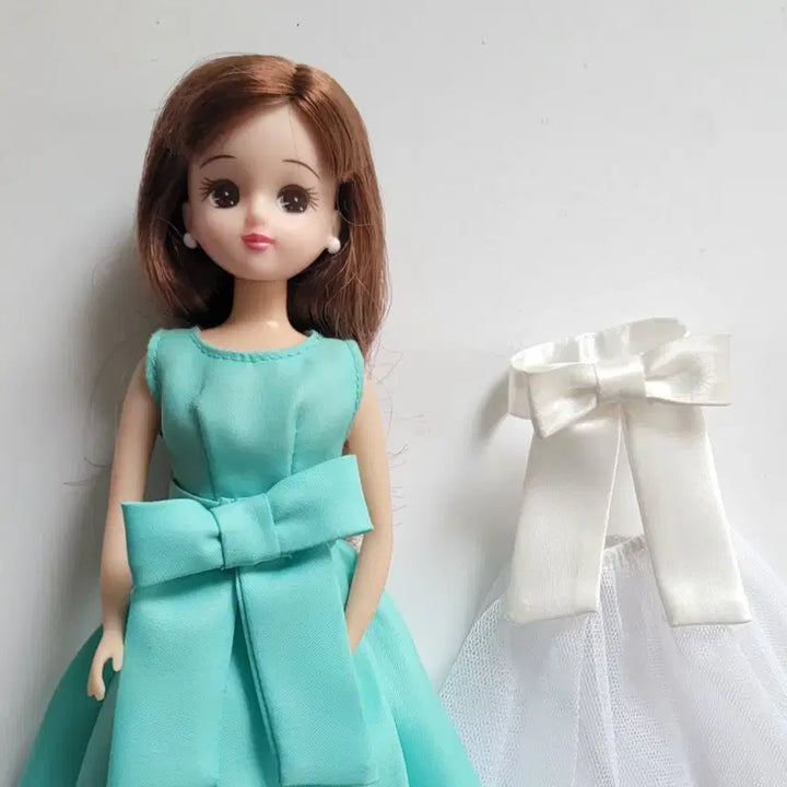 [BUNJANG] Takara Tomy Licca VERY Collaboration Mint Dress Doll / 타카라토미 리카짱 VERY 콜라보 베리 콜라보 민트 드레스 코디 리카인형
