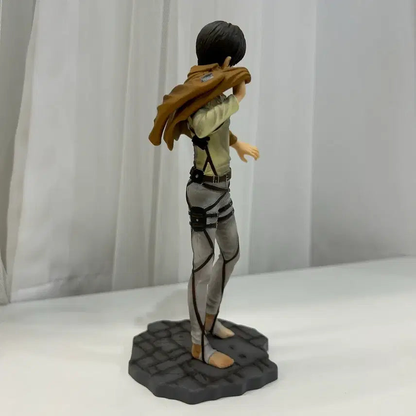 [BUNJANG] Attack on Titan Eren Figure / 진격의 거인 진격거 에렌 피규어
