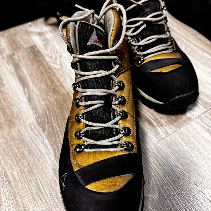 [BUNJANG] ROA Andreas Hiking Boots / ROA 로아 히이킹 안드레아스 (44/285사이즈)