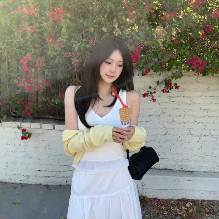 [SOLD OUT] 새상품 온드민 나시 Cloud sleeveless white