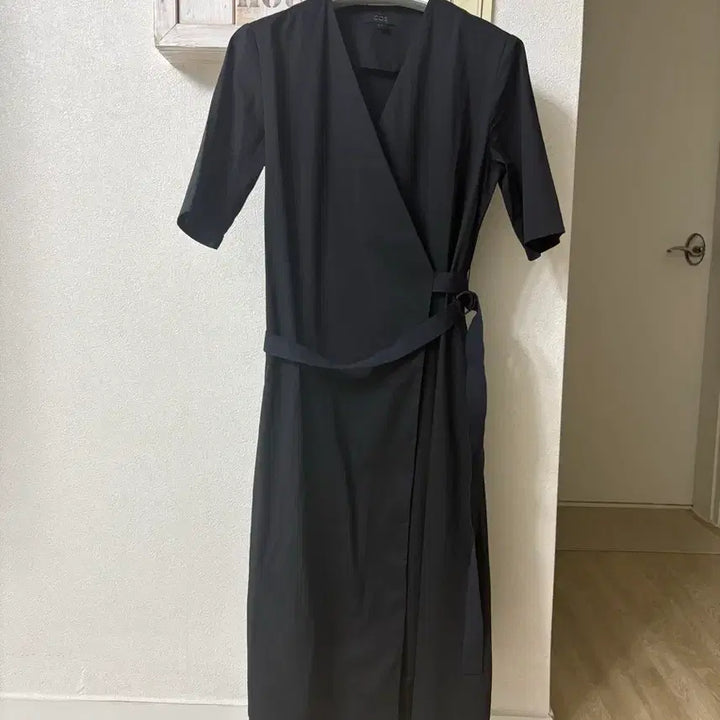 [BUNJANG] COS Black Wrap Dress / COS 블랙 랩 원피스