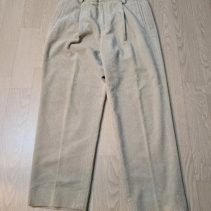 [BUNJANG] Ziozia Beige Corduroy Cotton Pants (Size 82) / 지오지아 베이지 코듀로이 면바지 82사이즈 판매해요.