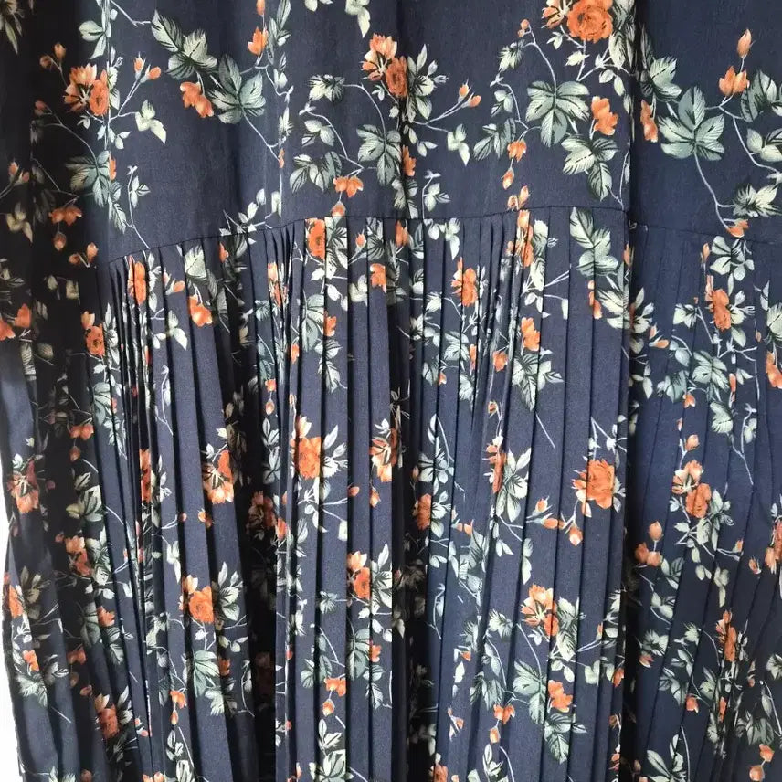 [BUNJANG] Flower Pattern Long Dress with Pleated Skirt / 플라워 패턴 롱 원피스 플리츠 스커트