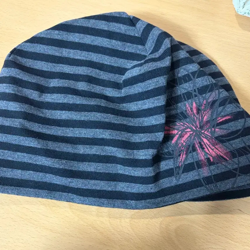 [BUNJANG] Kickflip Donghwa Carvishi Beanie / 킥플립 동화 카비시 비니
