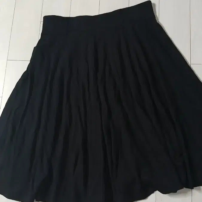 [BUNJANG] Beanpole Black Flared Skirt / 빈폴 블랙 플레어 스커트(상태최상)