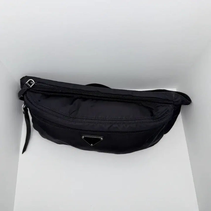 [BUNJANG] Prada Re-Nylon Hip Bag 2VL034 / [프라다] 리나일론 힙색 2VL034 / A급