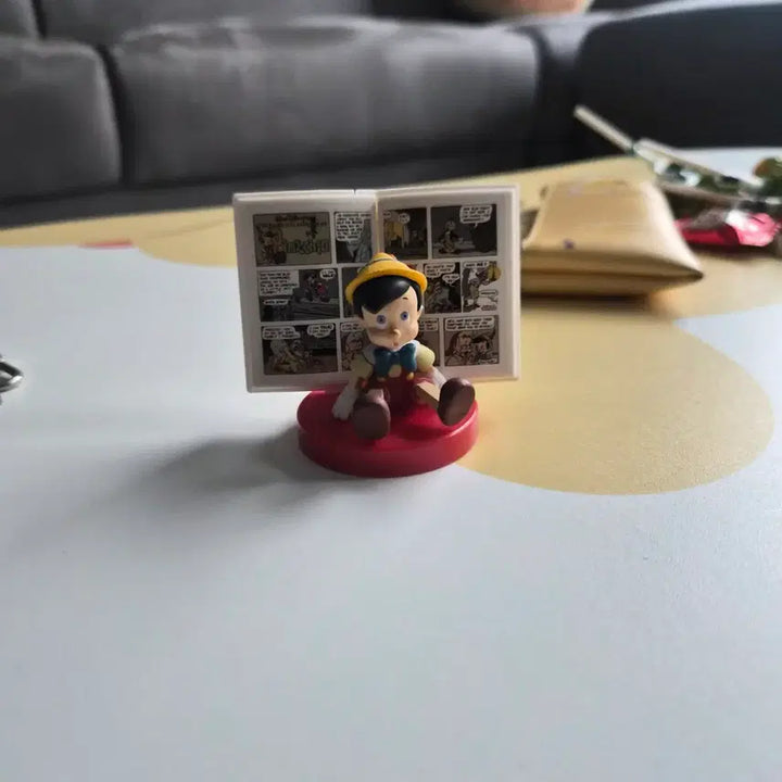 [BUNJANG] Disney Pinocchio Vintage Figure &amp; Comic Book Set / 디즈니 피노키오 빈티지 피규어 만화책 세트