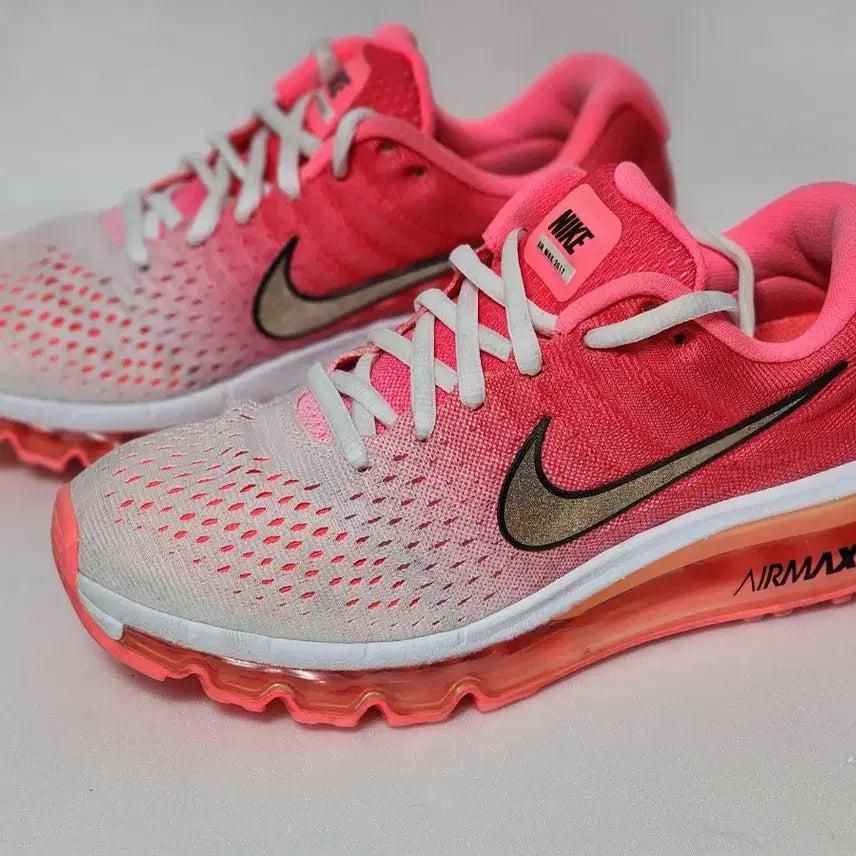[BUNJANG] Nike Air Max 2017 Pink Running Shoes / 나이키 에어맥스 2017 핑크 240mm