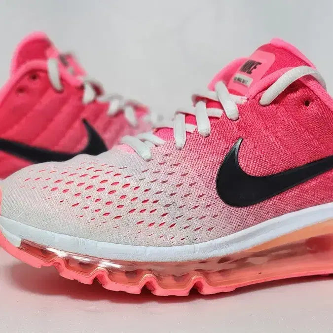 [BUNJANG] Nike Air Max 2017 Pink Running Shoes / 나이키 에어맥스 2017 핑크 240mm